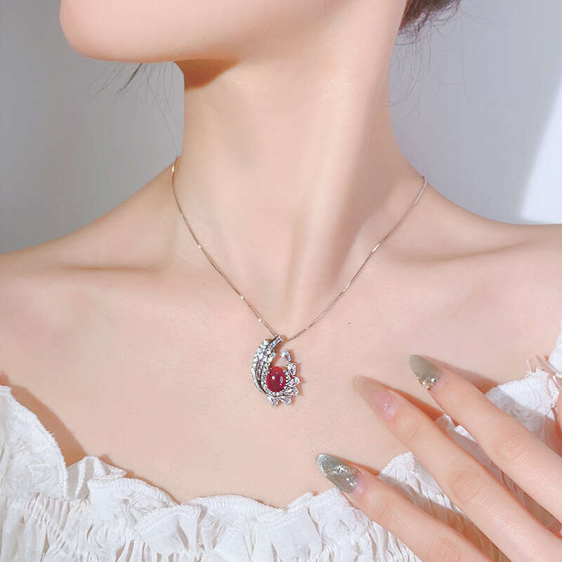 New Pendant Jewelry Imitation Red Corundum Blue Spinel High-End Fashion Women's Necklace 21E