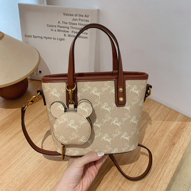 Designer 2025 New Style Elegant Texture Printed Large Capacity Crossbody Fashion Single Shoulder Handbag Bucket Light Luxury Women's Bag