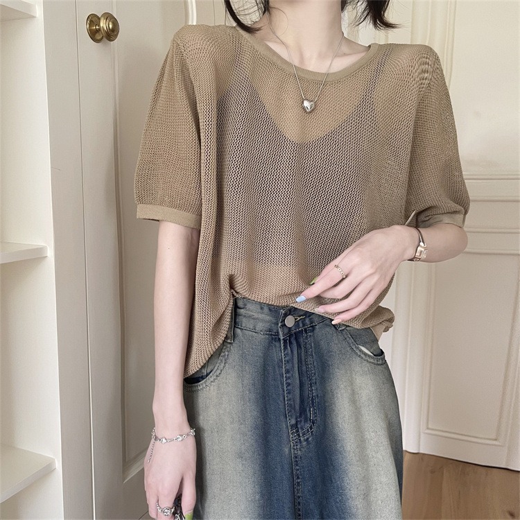 2025 Summer new women's T-shirt striped backless hollow knitted short sleeved women's T-shirt summer new slim fit top new designer T-shirt