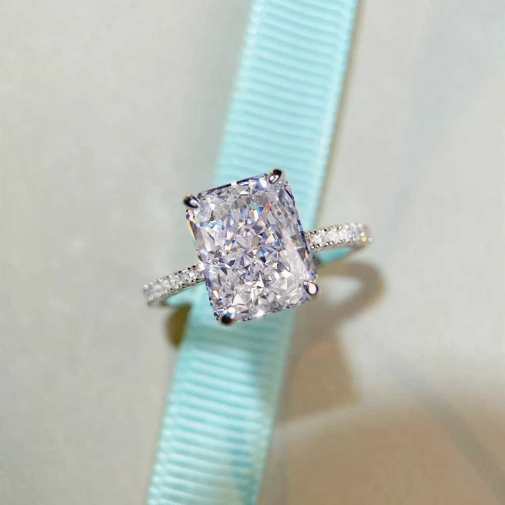New Arrival Stunning Luxury Jewelry 925 Sterling Silver High Quality Princess Cut White 5CT Diamond Women Wedding Ring XJ250707