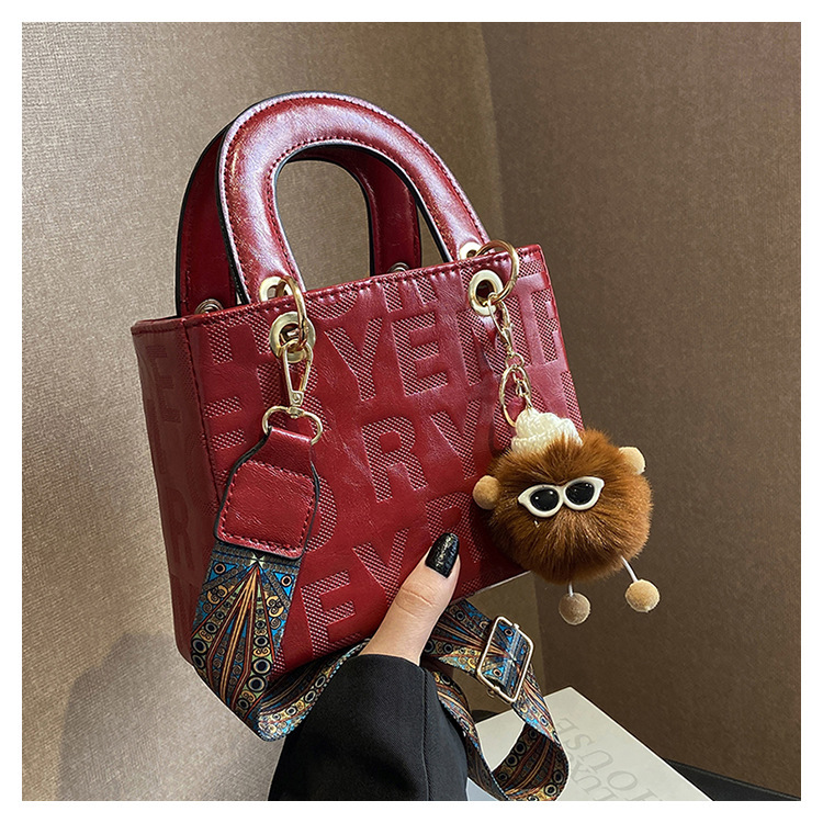 2025 Designer's New Multifunctional Wide Shoulder Strap Crossbody Bag For Autumn And Winter High-end Fashion Single Shoulder Crossbody Bag Prince