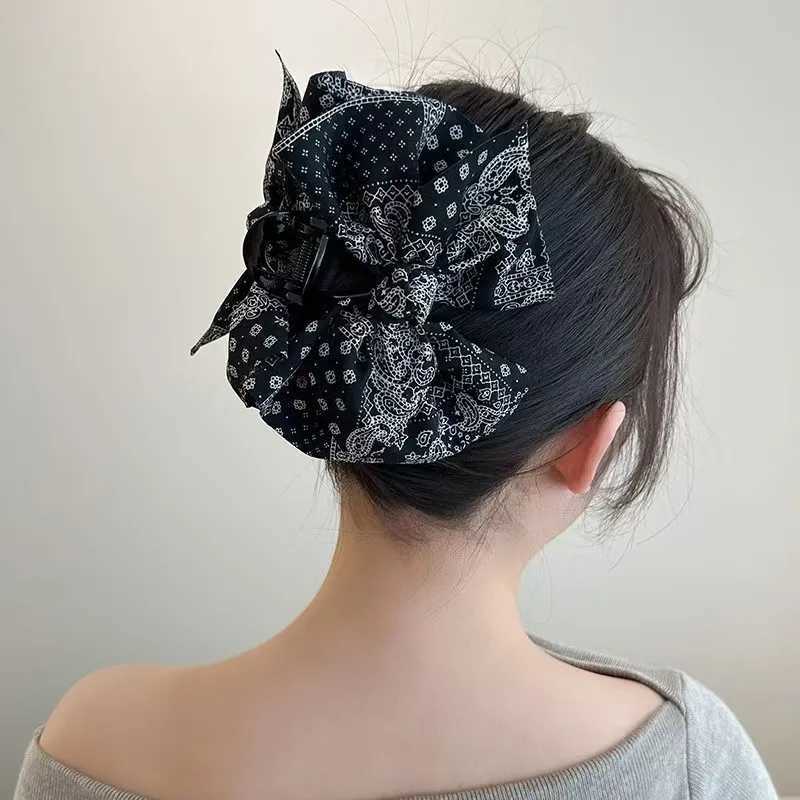 1pc Korean style temperament cashew nuts broken flowers bow grab clip hair clip shark clip Western style hair clip Z250707