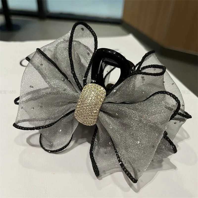 Exquisite mesh butterfly hair claw accessory elegantly designed suitable for fashionable women - a hairstyle for daily use Z250707