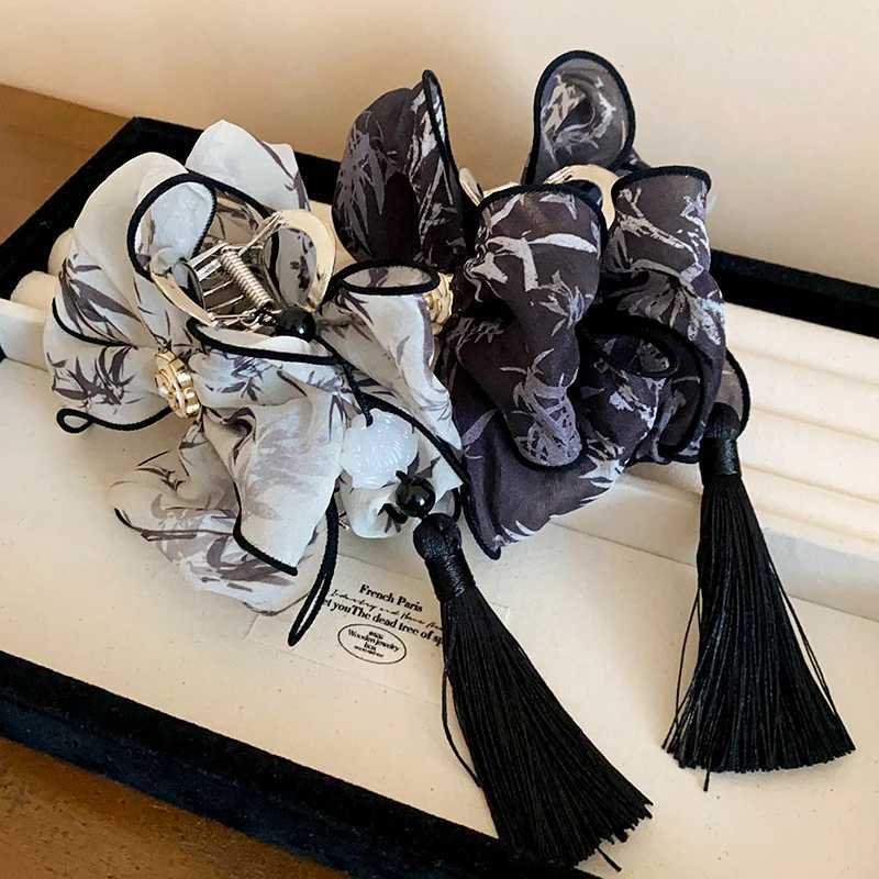 Bowknot Dripping Lotus Flower Imitation Pearl Colorful Fringe Acrylic Shark Hair Claws for Women Vintage Fashion New Accessories Z250707
