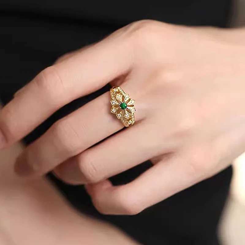 925 Sterling Silver Hollow Flower Design Rings for Women Luxury Green Cubic Zirconia Wedding Party Temperament Female Jewelry XJ250707