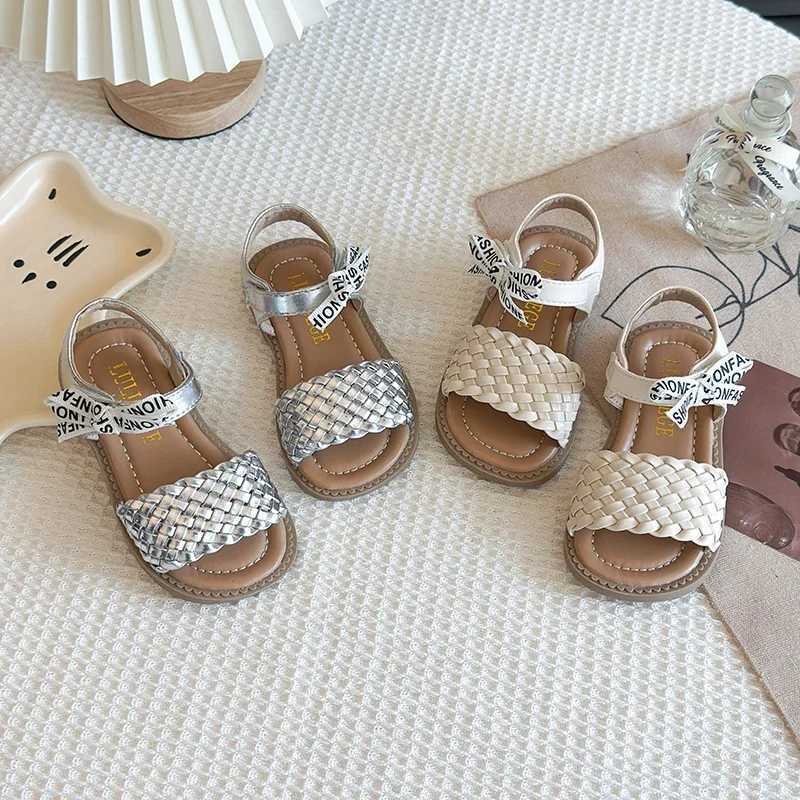2025 Children Casual Sandals for Girls Summer New Fashion Korean Style Soft Bottom Anti-Slip Versatile Princess Beach Shoes R250707