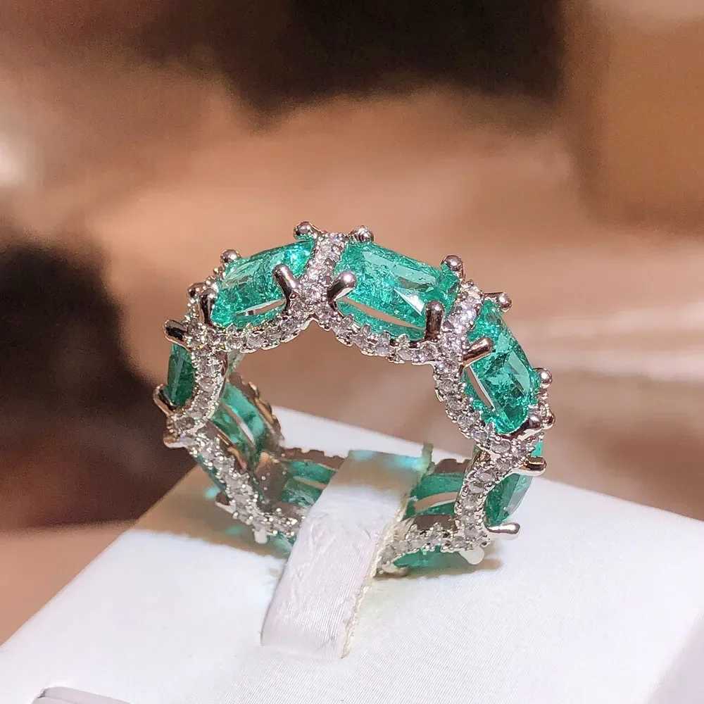 925 Silver Plated Paraiba Zircon Jewelry Heavy Industry Inlaid Aquamarine Topaz Ring Womens Party Wedding Rings XJ250707