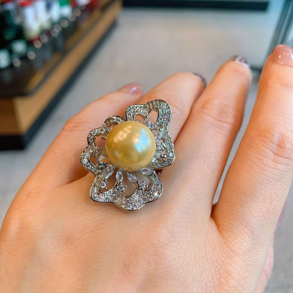 Tiktok Live White Diamond Mother-Of-Pearl Ring Women Adjustable Pearl Jewelry For Banquets 15E