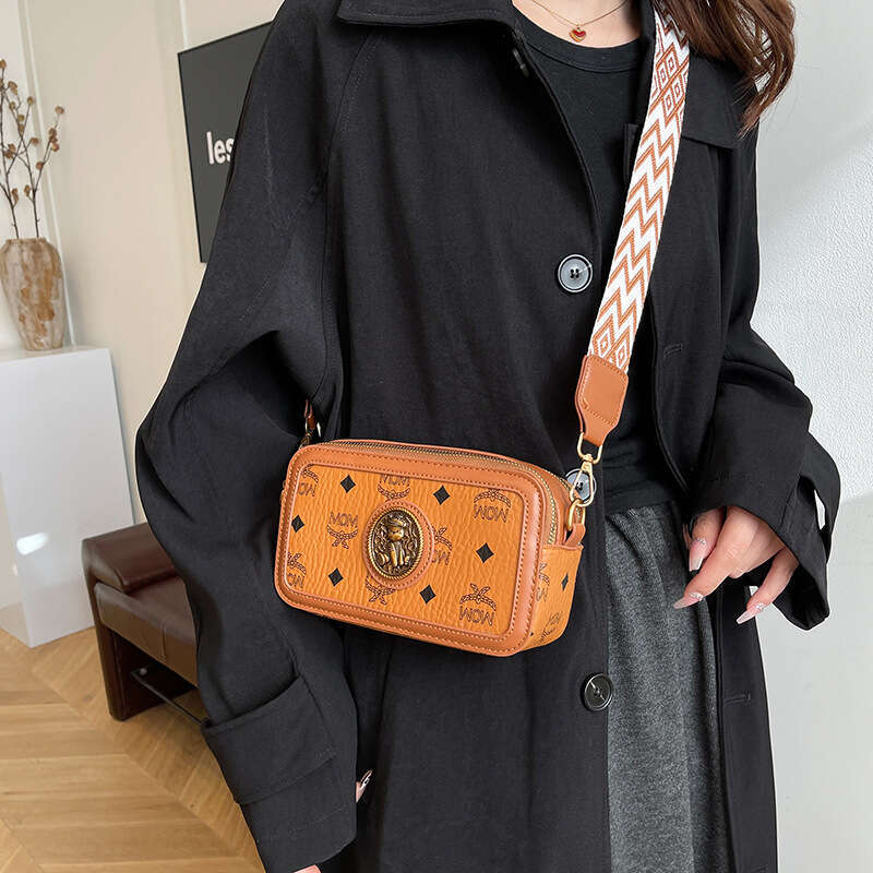 New Crossbody 2025 Camera High-end Women's Shoulder Versatile Street Bag