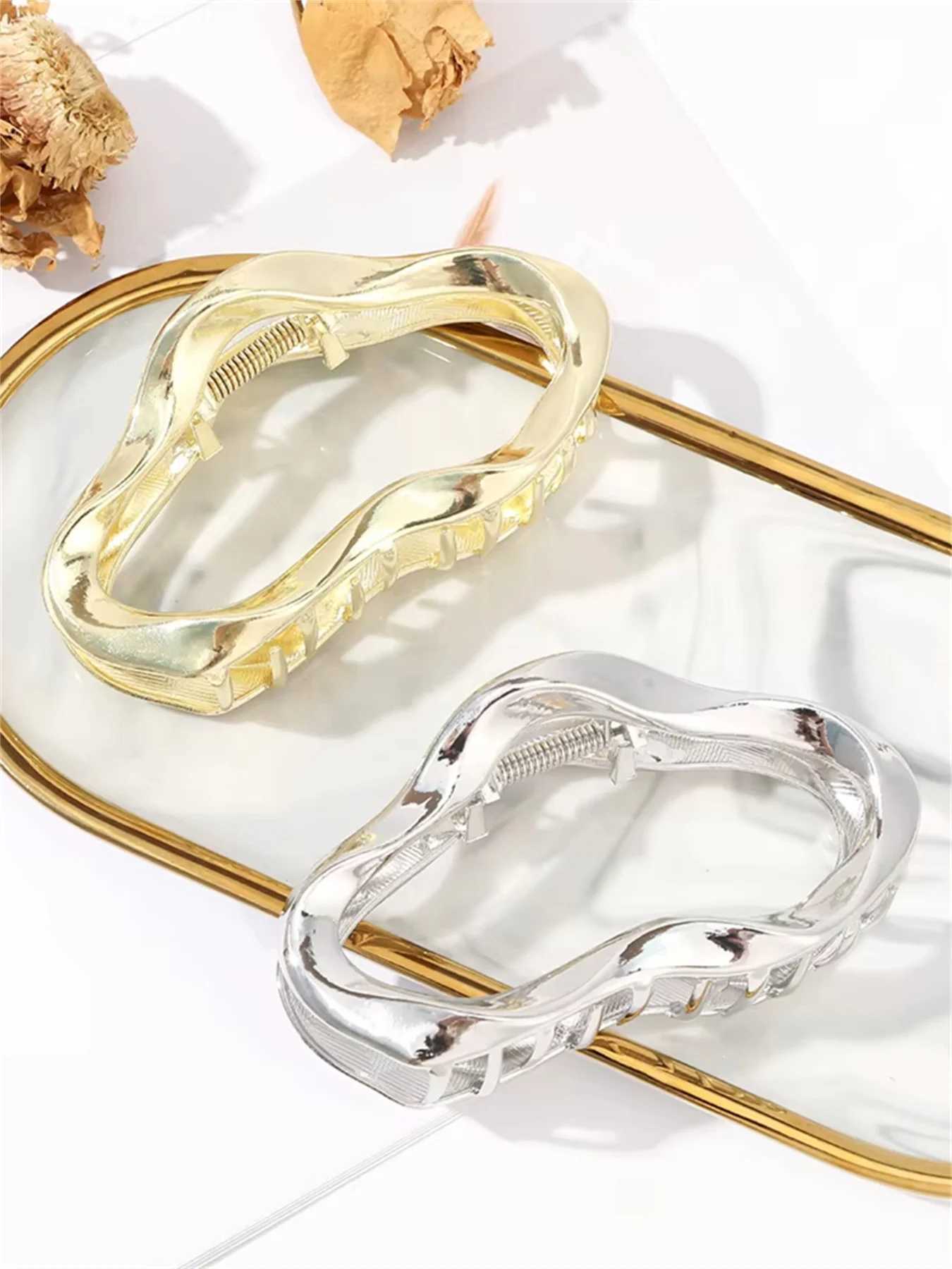 Fashion Geometric Metal Hair Claw Clips for Women Vintage Hair Clamps Crab Headband Hairpin Girls Hair Accessories Headwear Y250707