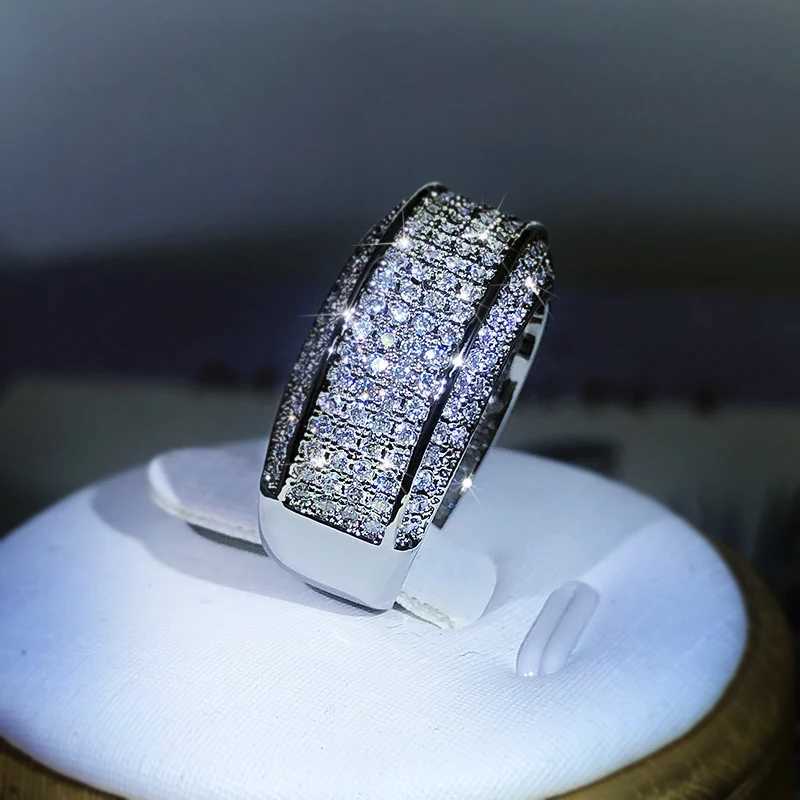 Luxury Exquisite White Zircon Full Diamond Ring For Ladies Couple 925 Sterling Silver Fashion Ring Party Birthday Jewelry Gift XJ250707