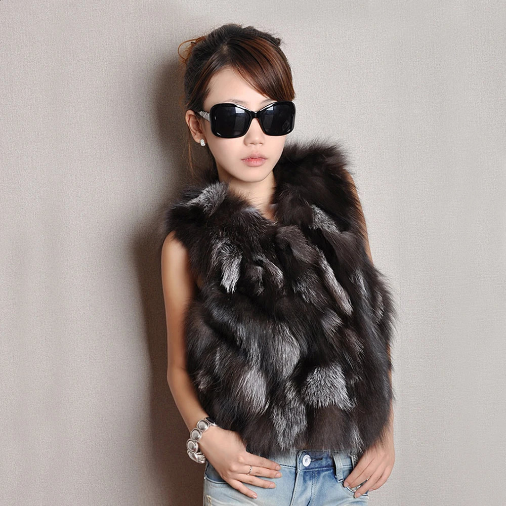 Winter Women Sliver Fox Fur Vest Short Style Warm 100% Natural Sliver Fox Fur Gilet Sliver Fox Fur Sleeveless Jacket 250703