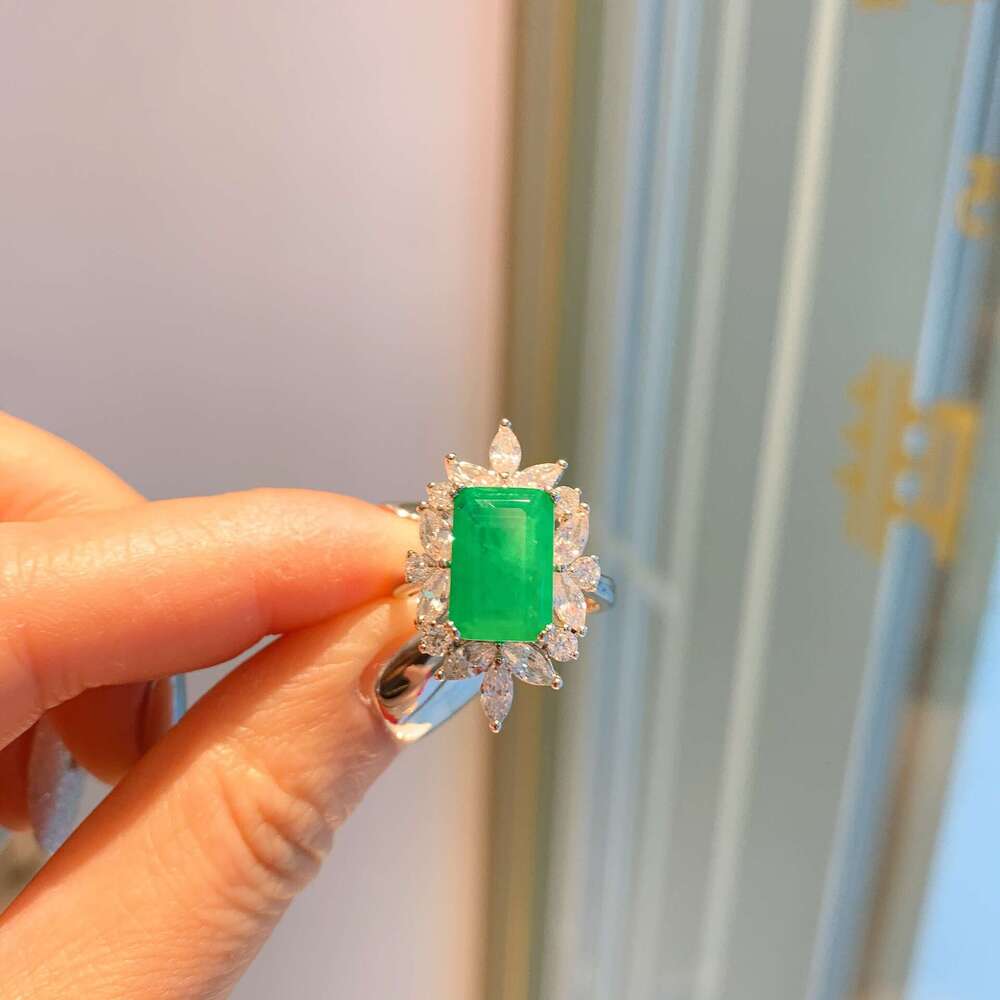 Fashion Simple Women's Micro Pave Diamond Square Large Emerald Zircon Ring Imitation Paraiba Color Jewelry 971