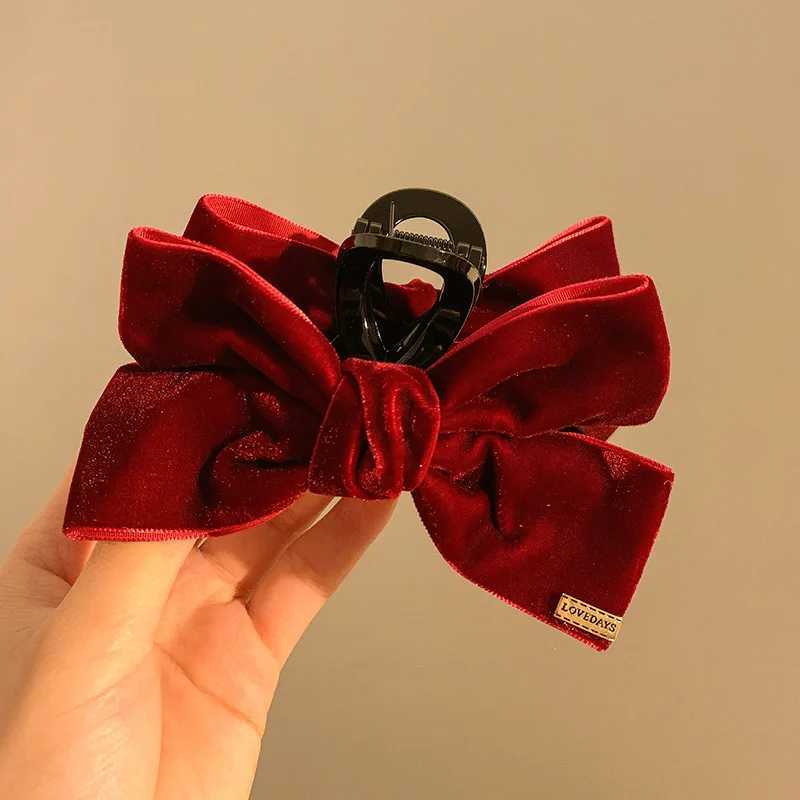 1pc black velvet bow hair clip autumn and winter high-end feeling hair grab large versatile temperament shark clip Z250707