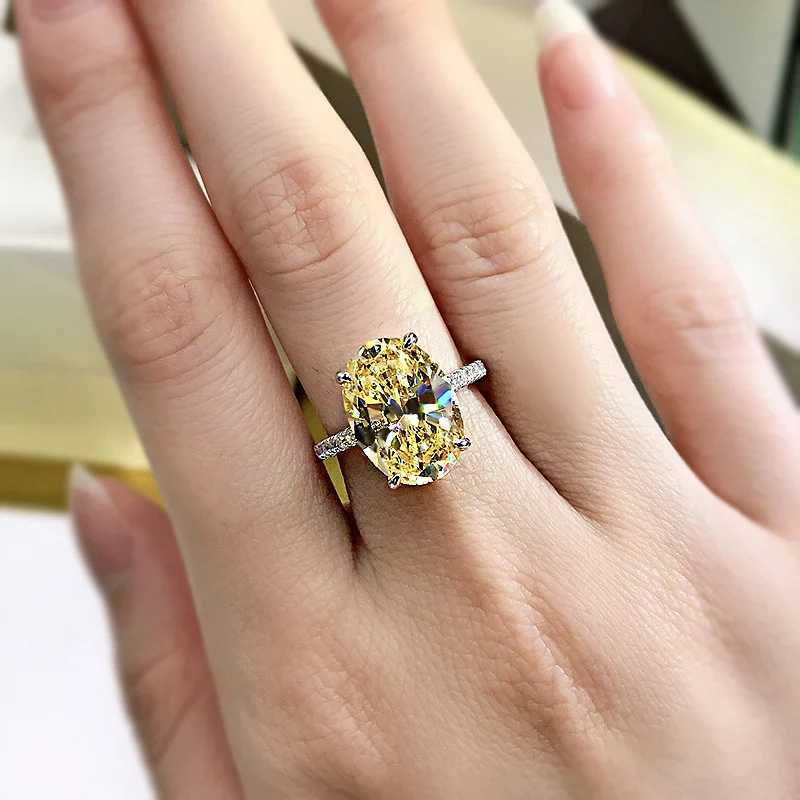 Luxury Oval 5ct Topaz Finger Ring 925 Sterling Silver Party Wedding Band Rings for Women Men Promise Engagement Jewelry Gift XJ250707