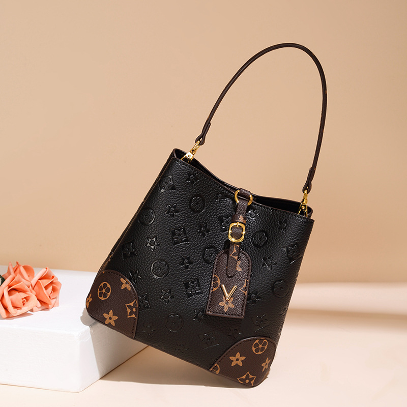 New fashion embossed large capacity bucket bag retro classic printed handbag 2025