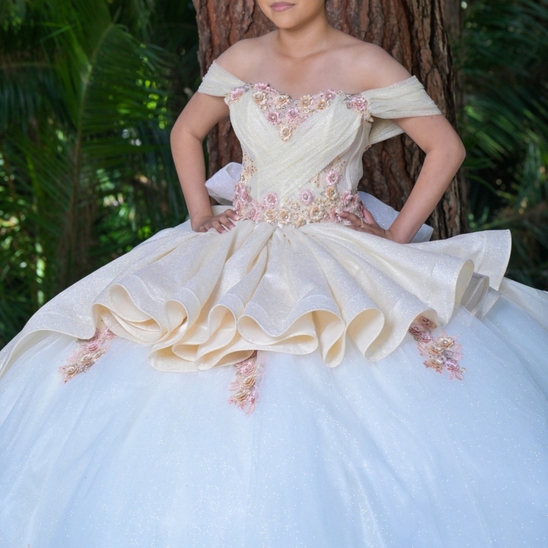 Ivory Shiny Quinceanera Dresses Ball Gown Off The Shoulder Applique Lace Beading Tull Corset Party Birthday Sweet 16 Dress Vestidos De 15 Anos