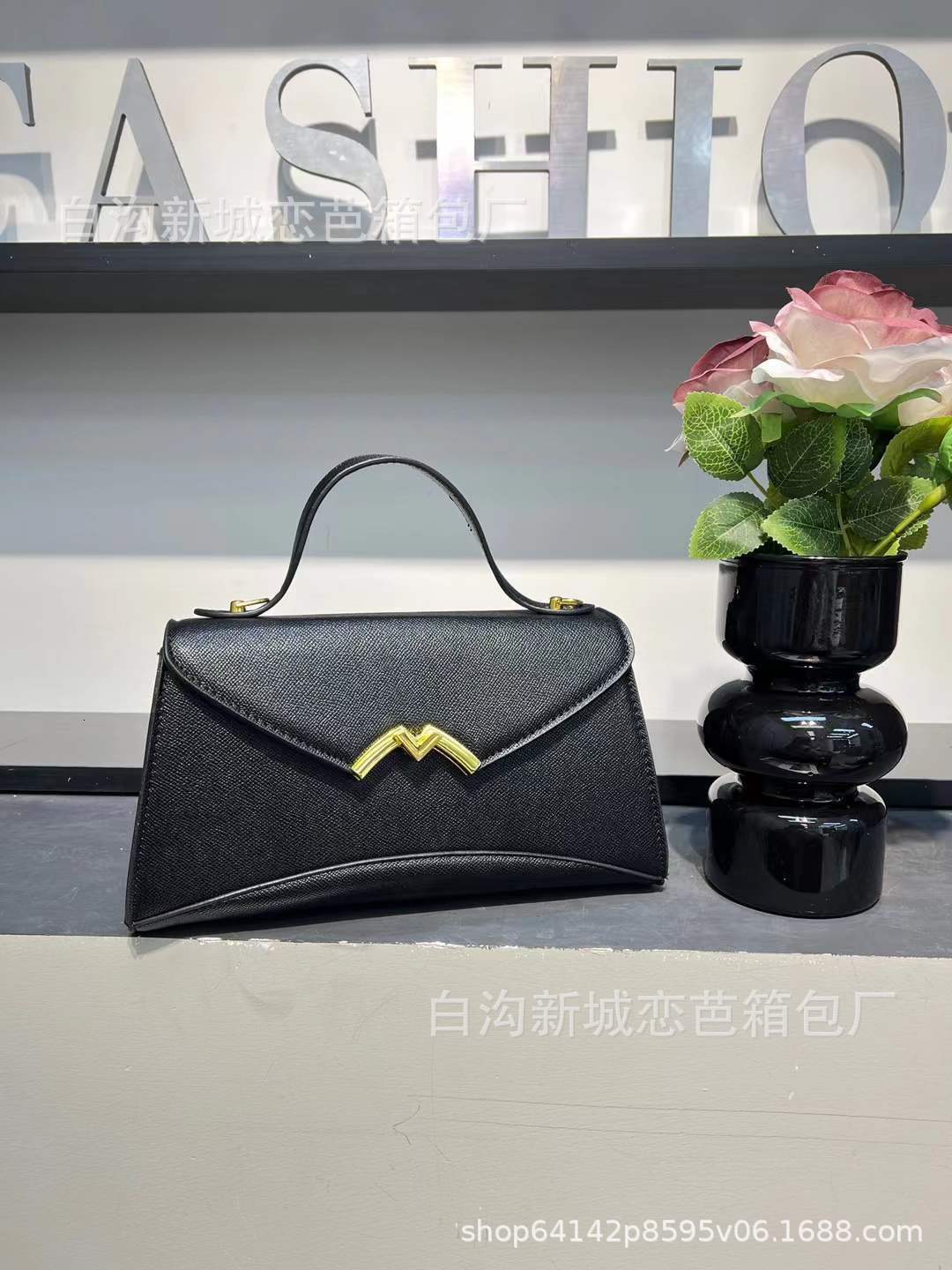 Designer 2025 New Monet Toothpick Pattern Handbag High-end Horizontal Shoulder Crossbody Light Luxury Women's Bag