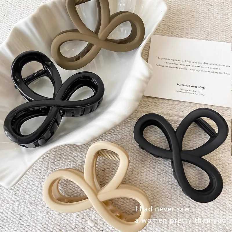 Solid Hollow Bow Hair Claws For Women Girls Sweet Hair Ornament Back Head Hair Clips Fashion Hair Accessories Y250707