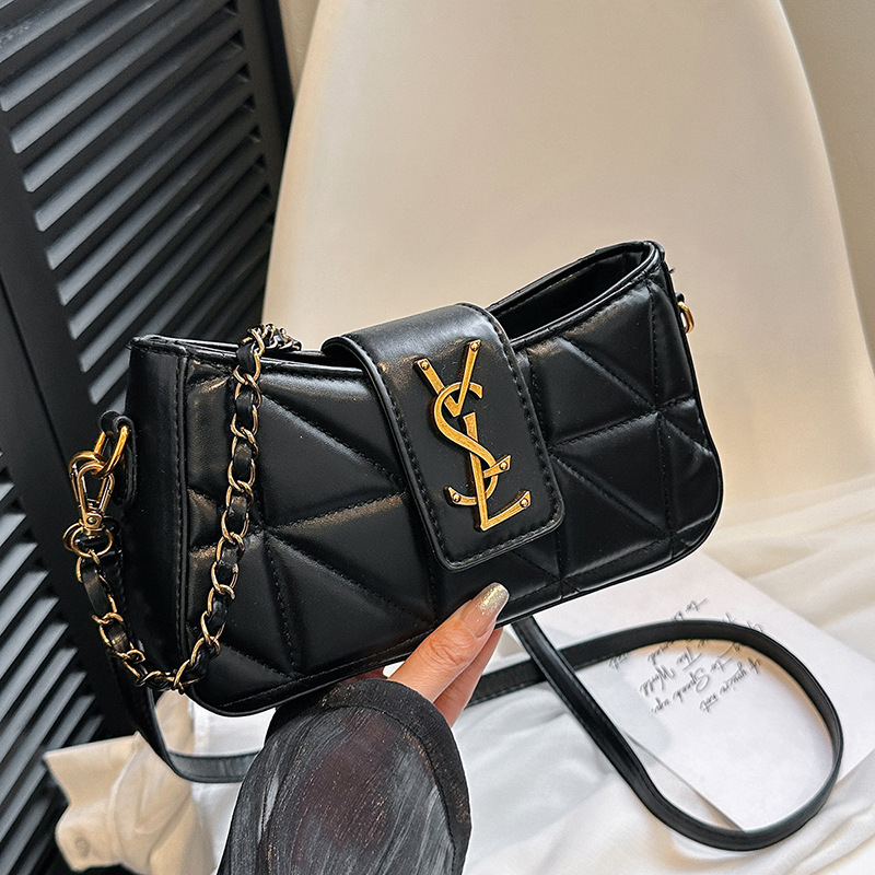 Designer Quilted Chain Underarm for Women 2025 New Fashionable Versatile Chanel Style Shoulder Crossbody Light Luxury Women's Bag