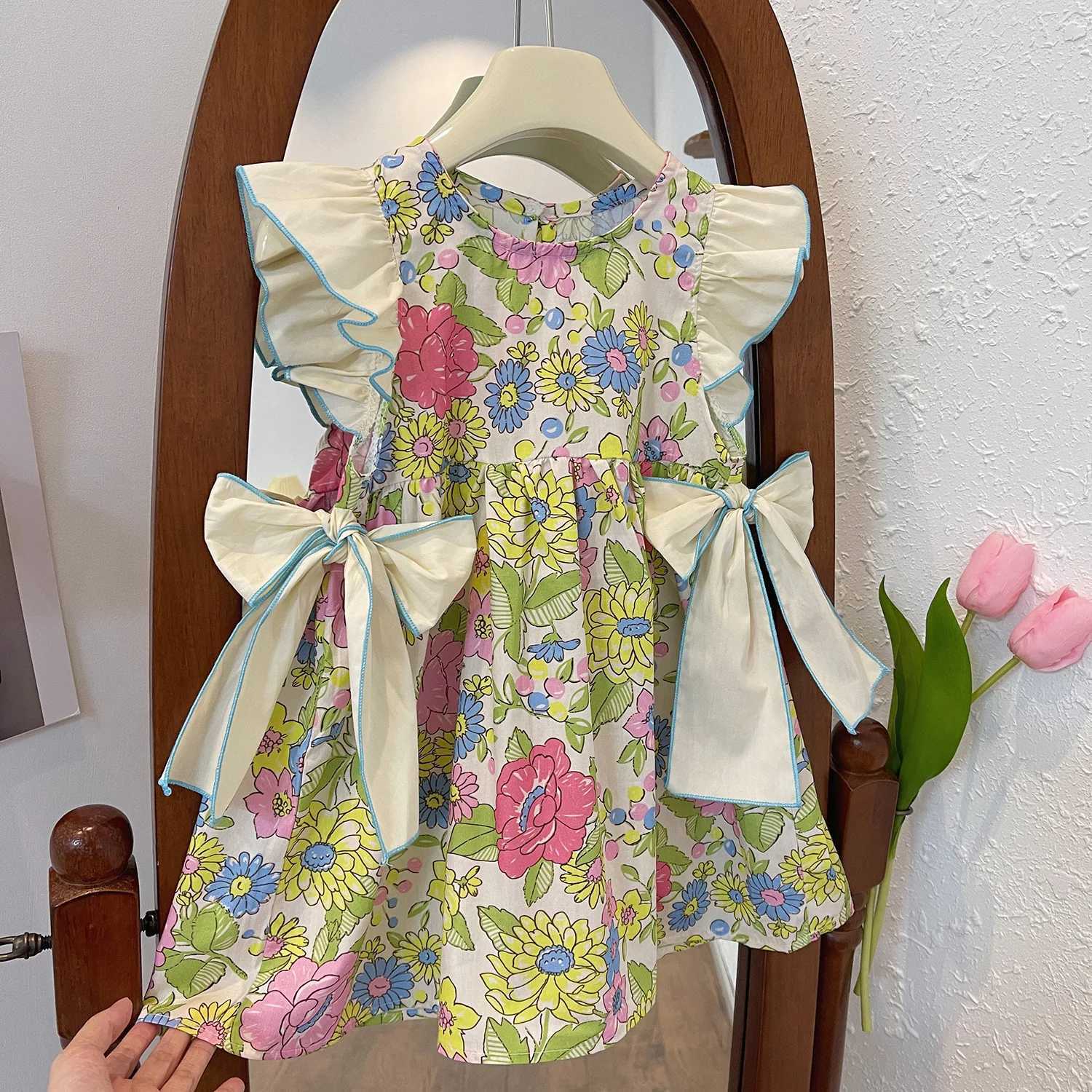 Humor Bear Girls New Little Fresh Retro Print Flying Sleeve Bowtie Beautiful Princess Dress Childrens Casual Outfit R250707