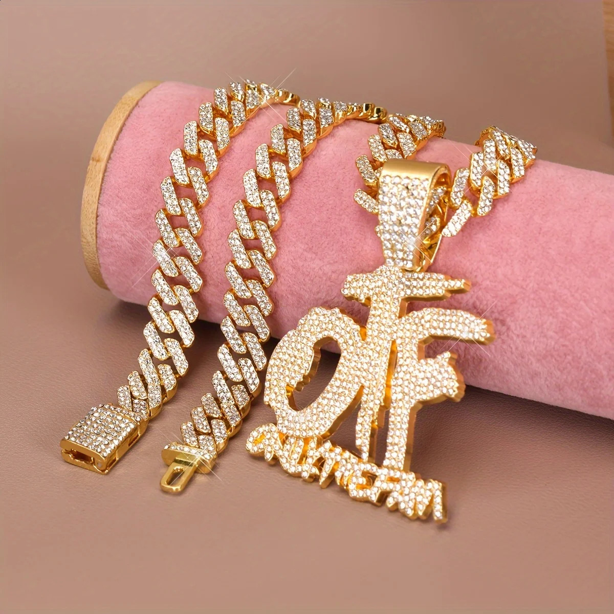 Personality Simple Hip Hop Iced Out Letter OTF Pendant Cuban Chain Trend Rap Fashion Womens Jewelry Gifts 250707