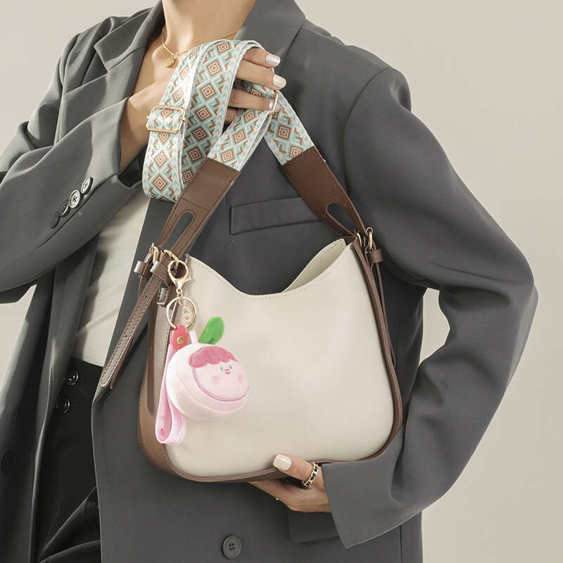 Free shipping designer bag Luxury bag Korean Style Fashion Tote for Women, Cherry New Commuter Large Capacity Shoulder Bag, Casual Simple Women's