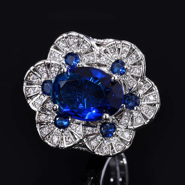 Royal Blue For Women With Flower And Emerald, Fashionable Red Corundum Ring 002