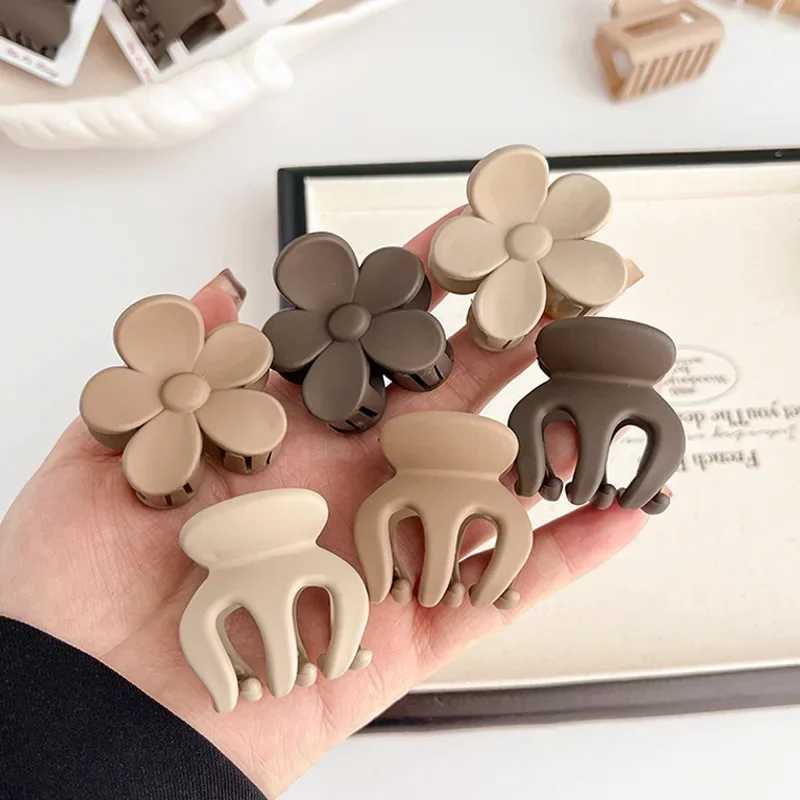 3pcs/set Coffee Color Small Hair Claw Frosted Geometric Simple Hairpin Hair Clip Barrettes for Women and Girls Hair Accessories Headwear Y250707