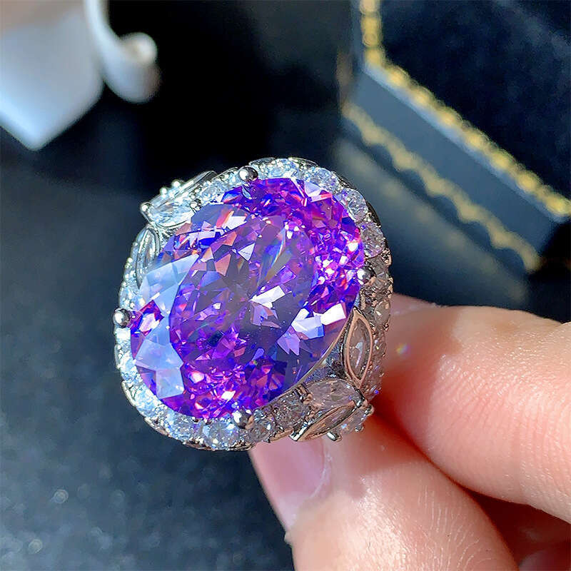 Autumn Winter New Jewelry Fashion Light Luxury High-End Bird's Nest Cut Gemstone Ring For Women 17E
