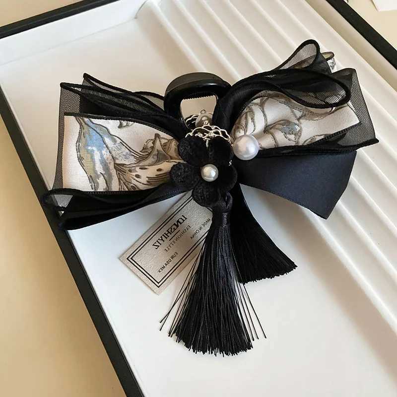 Bowknot Dripping Lotus Flower Imitation Pearl Colorful Fringe Acrylic Shark Hair Claws for Women Vintage Fashion New Accessories Z250707