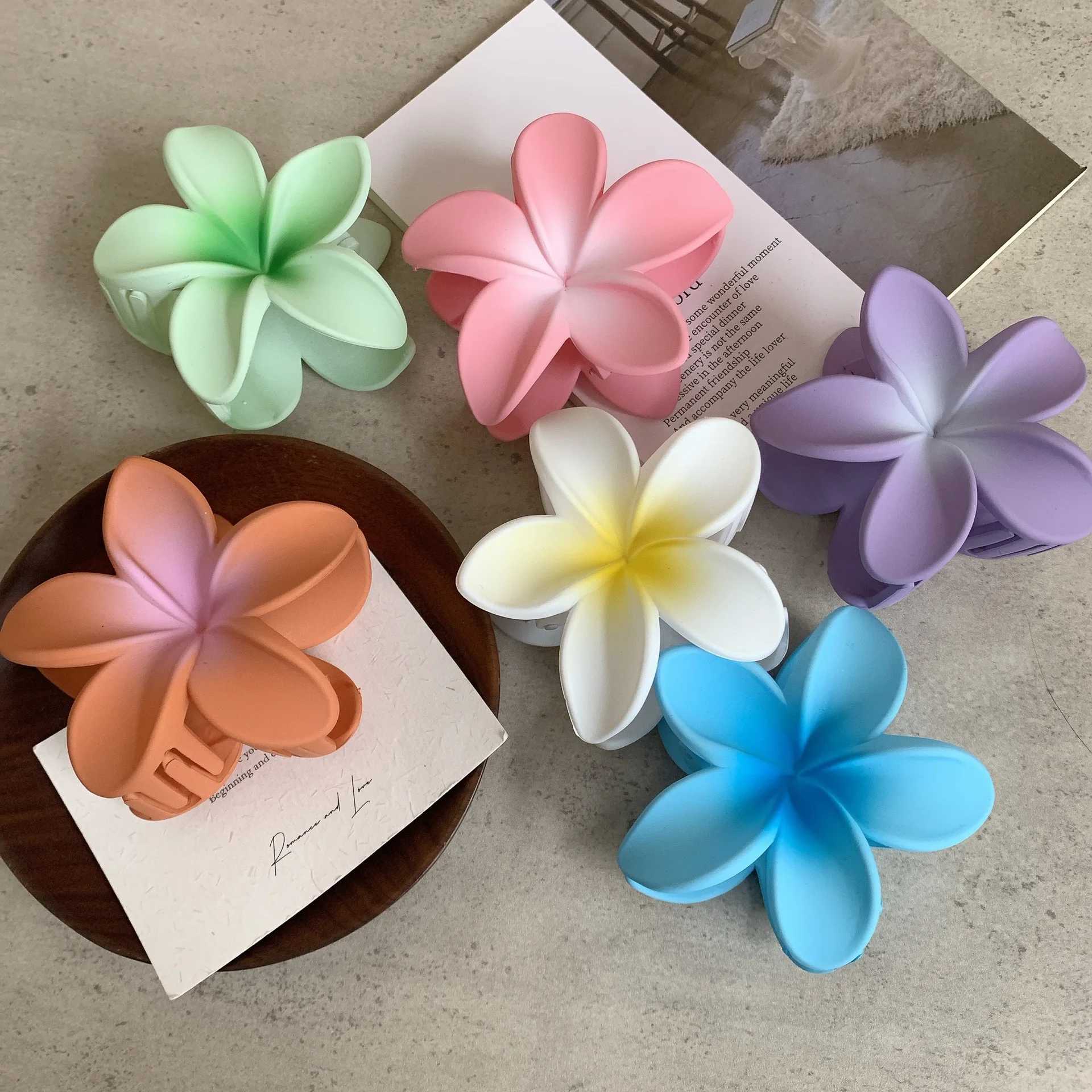 Fashion Frosted Egg Flower Hair Claw Clip Shark Hairpin Barrettes Ponytail Holder Summer Beach Hair Glamp Head Accessories Women Z250707