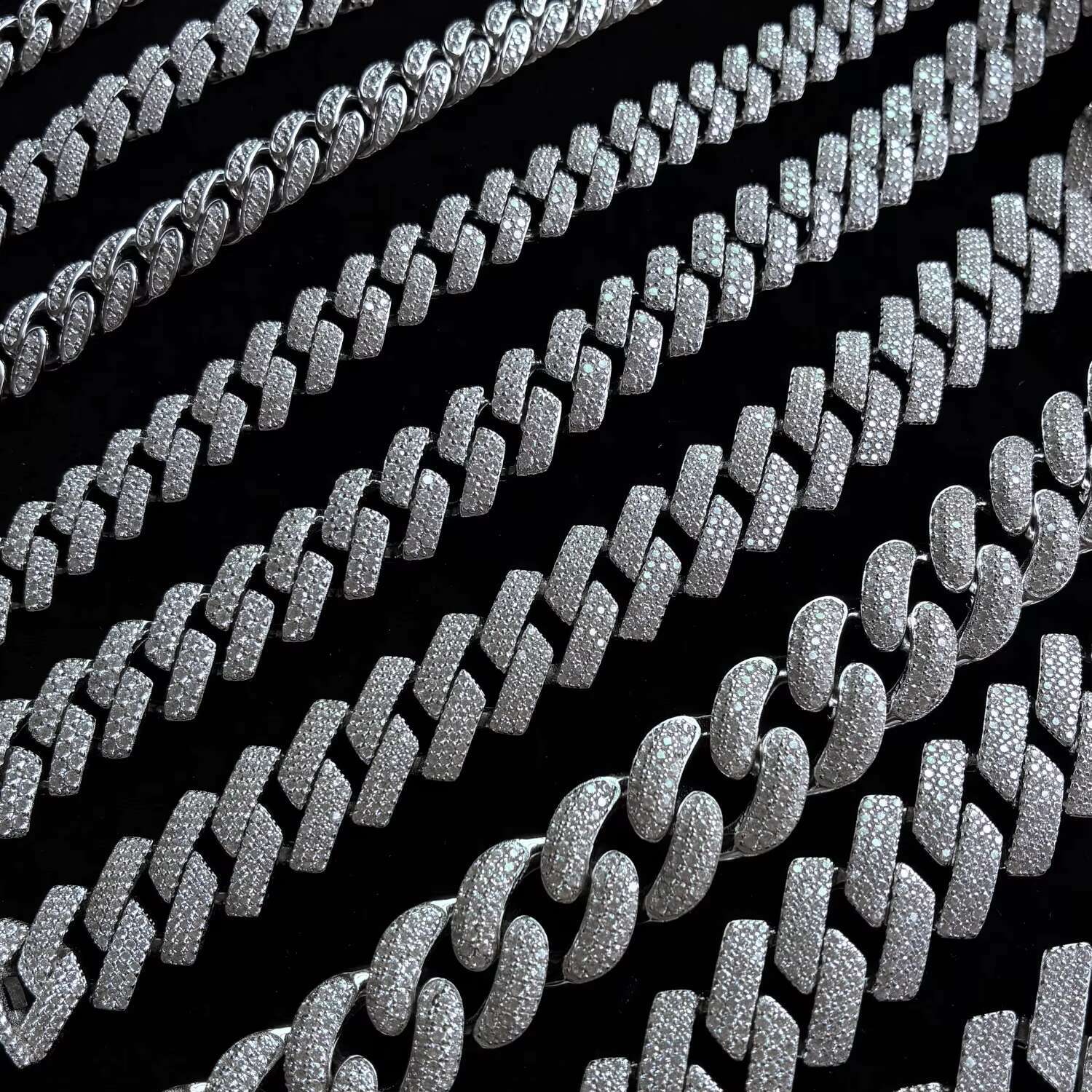 18MM Miami Cuban Link Chain Necklace Custom Iced Out Moissanite Silver Plated Luxury Hip Hop Jewelry for Men Women