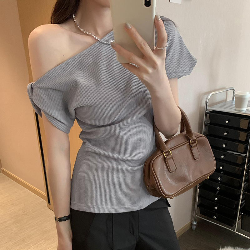 2025 Summer New Women's T-shirt Fashion Pure Desire Style Twisted Off Shoulder Short Sleeve Women's T-shirt Summer New Off Shoulder Top New 