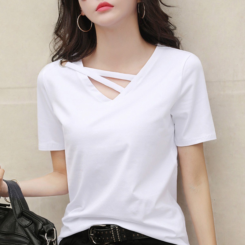 2025 Summer new women's T-shirt new Korean V-neck niche design short sleeved female student T-shirt loose plus size top new designer T-shirt