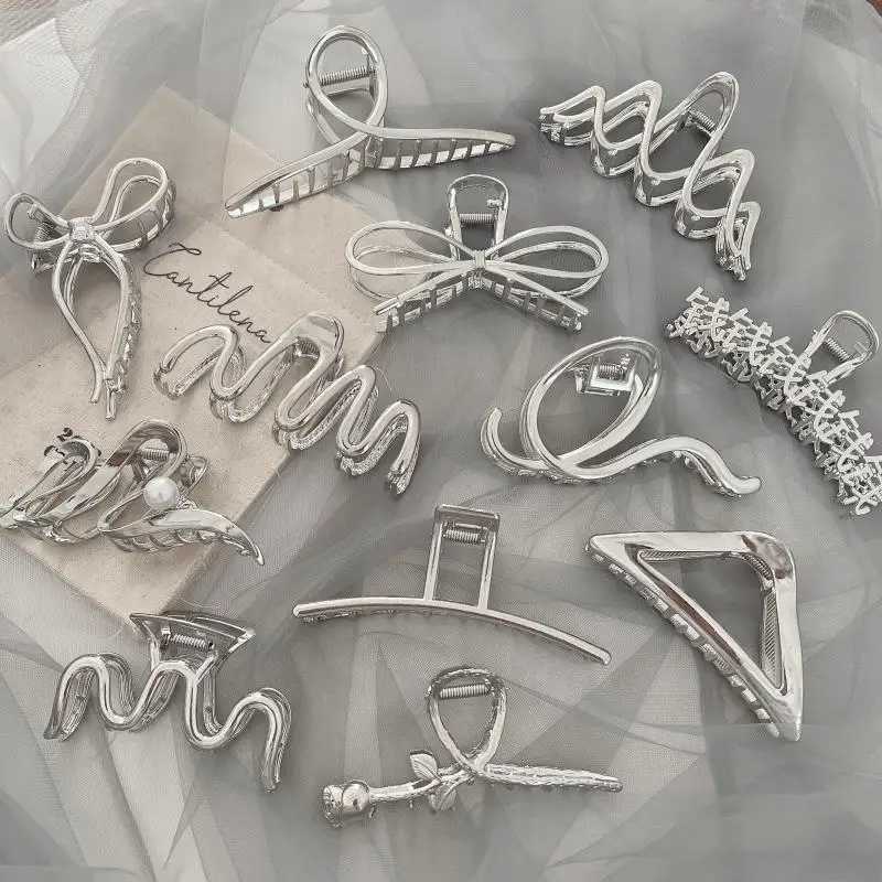 Ruoshui Woman Large Elegant Metal Silver Washing Face Hair Claws Novelty Hairpins Punk Style Barrettes Girls Hair Clips Hairgrip Y250707