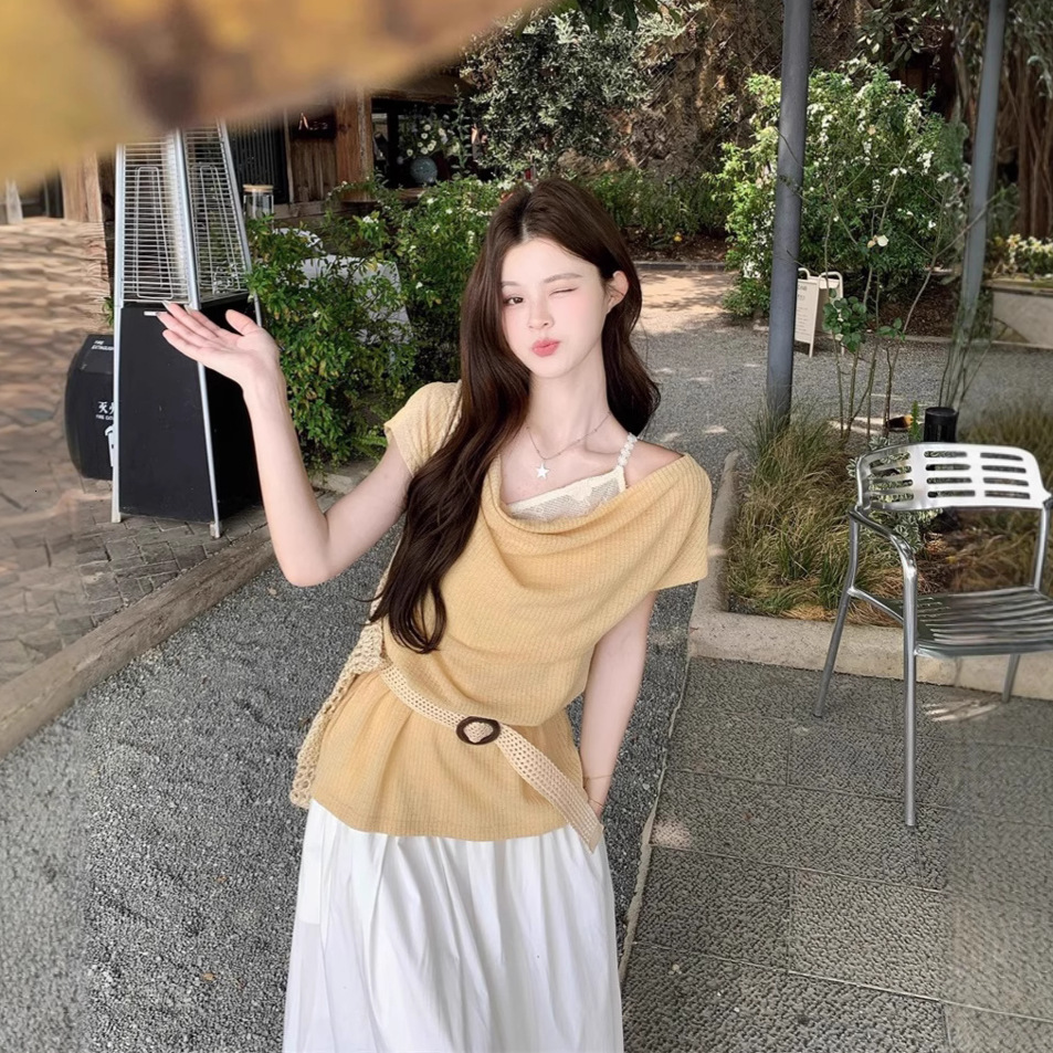 2025 Summer new women's T-shirt sexy and cute off shoulder top knitted women's summer new fake two-piece women's T-shirt new designer T