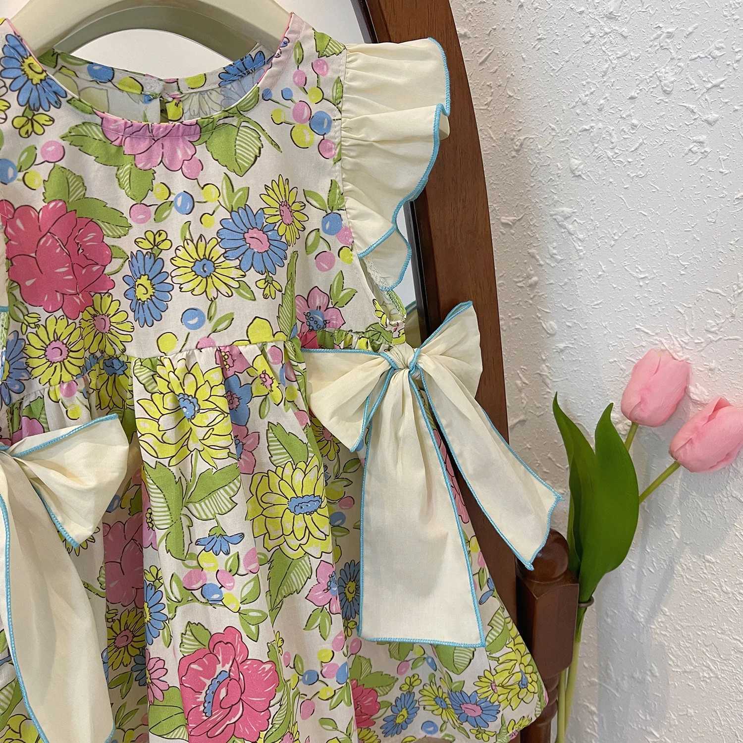 Humor Bear Girls New Little Fresh Retro Print Flying Sleeve Bowtie Beautiful Princess Dress Childrens Casual Outfit R250707