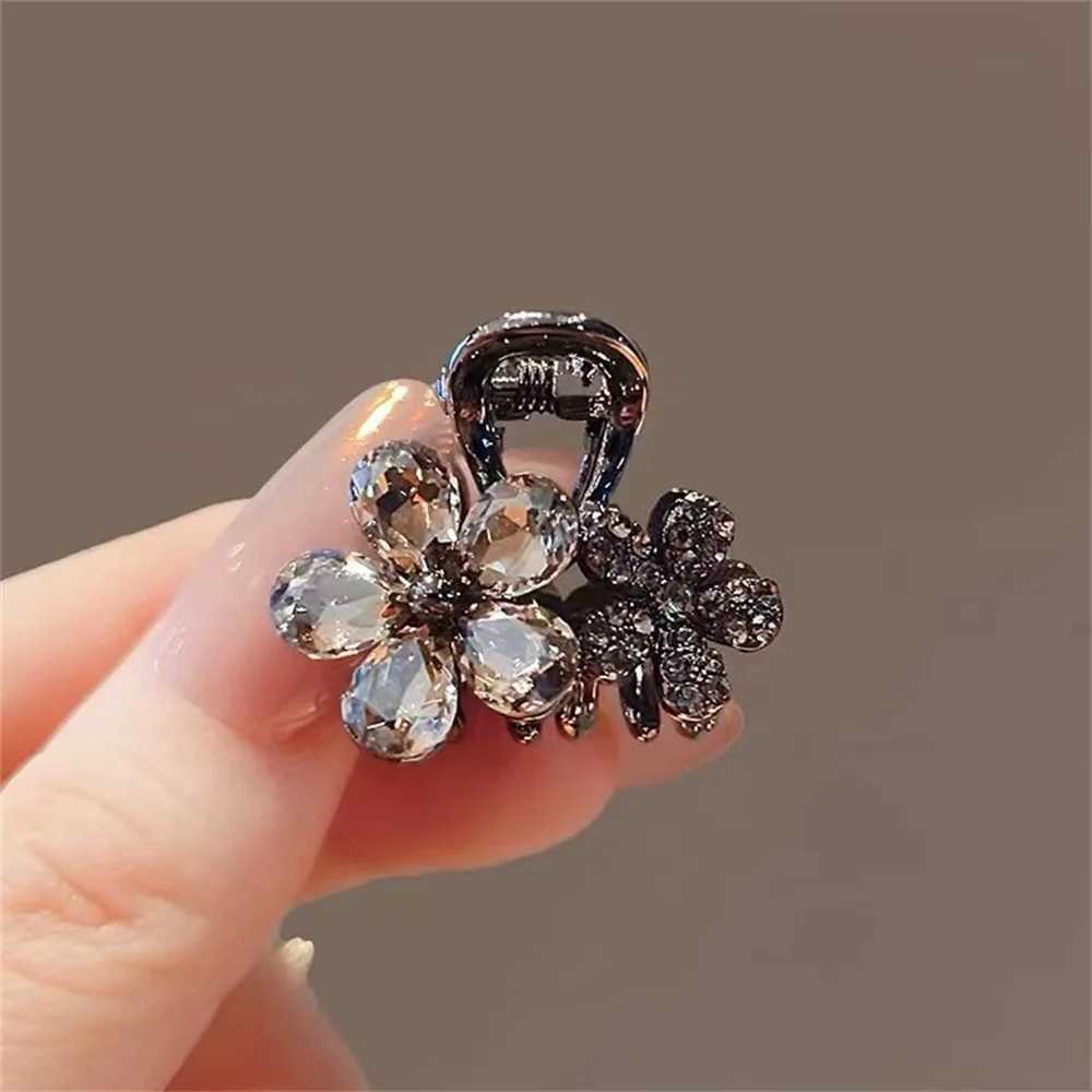 New Flower Style Alloy Hair Claw Rhinestone Women Headwear Clip Crab Small Mini Hair Hairpins Z250707