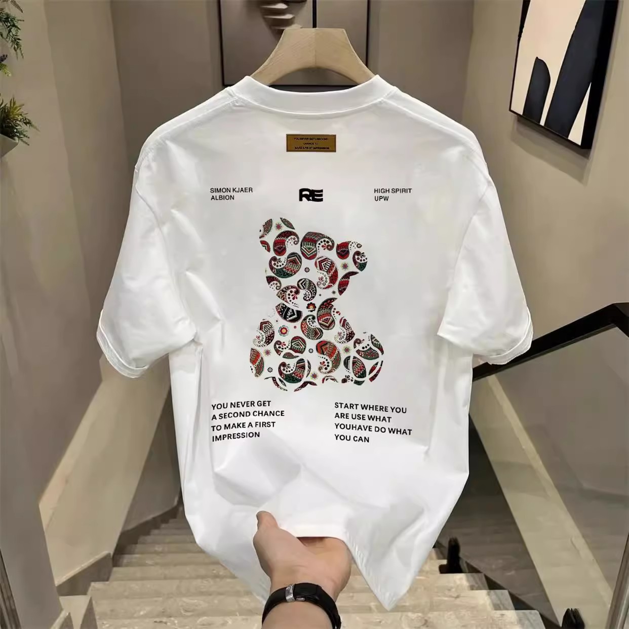 free shipping for man The new summer men's printed T-shirt made of pure cotton is trendy and versatile with a round neck