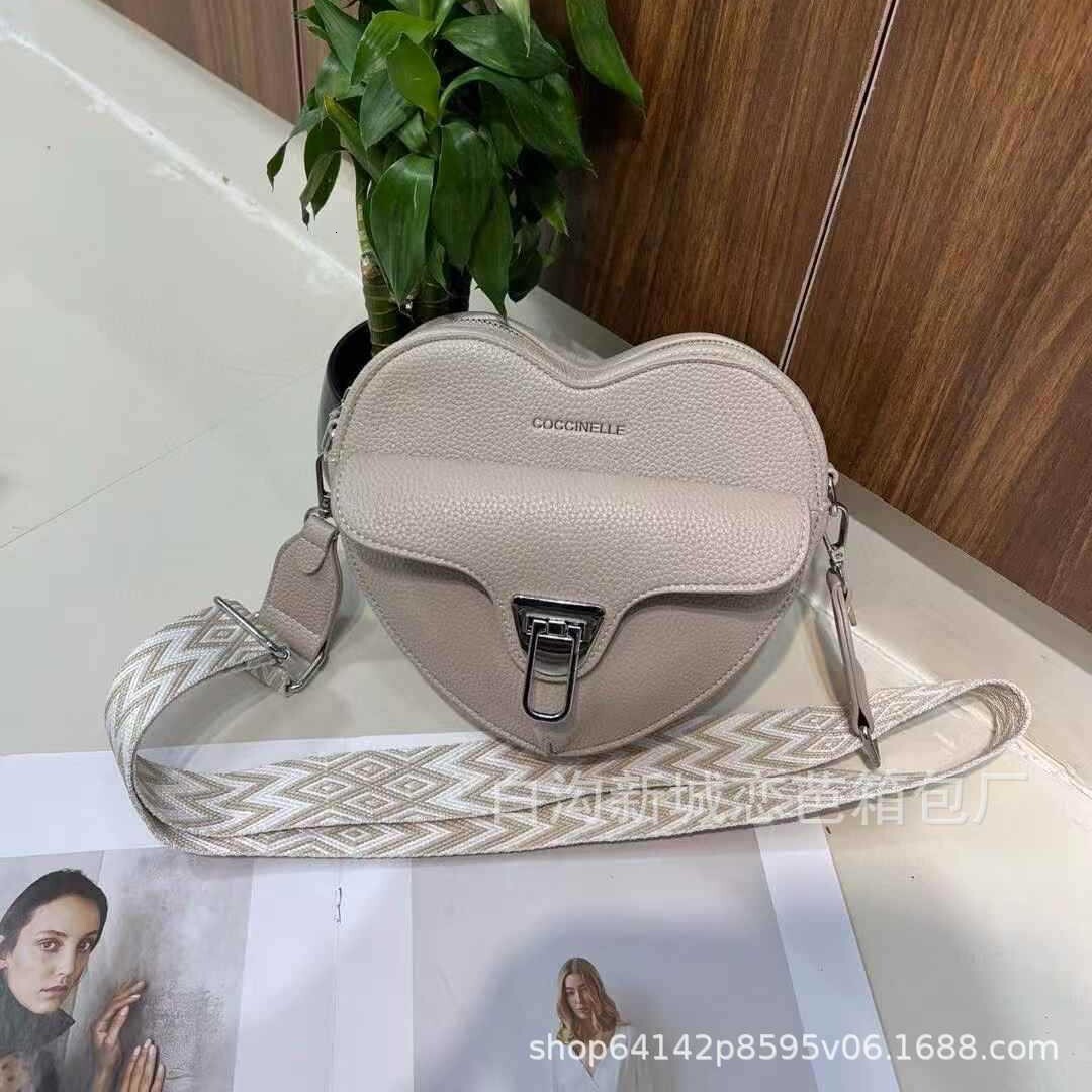 Designer Coccinelle2025 New Heart Shoulder Solid Color Lychee Pattern Underarm Valentine's Day Crossbody Light Luxury Women's Bag