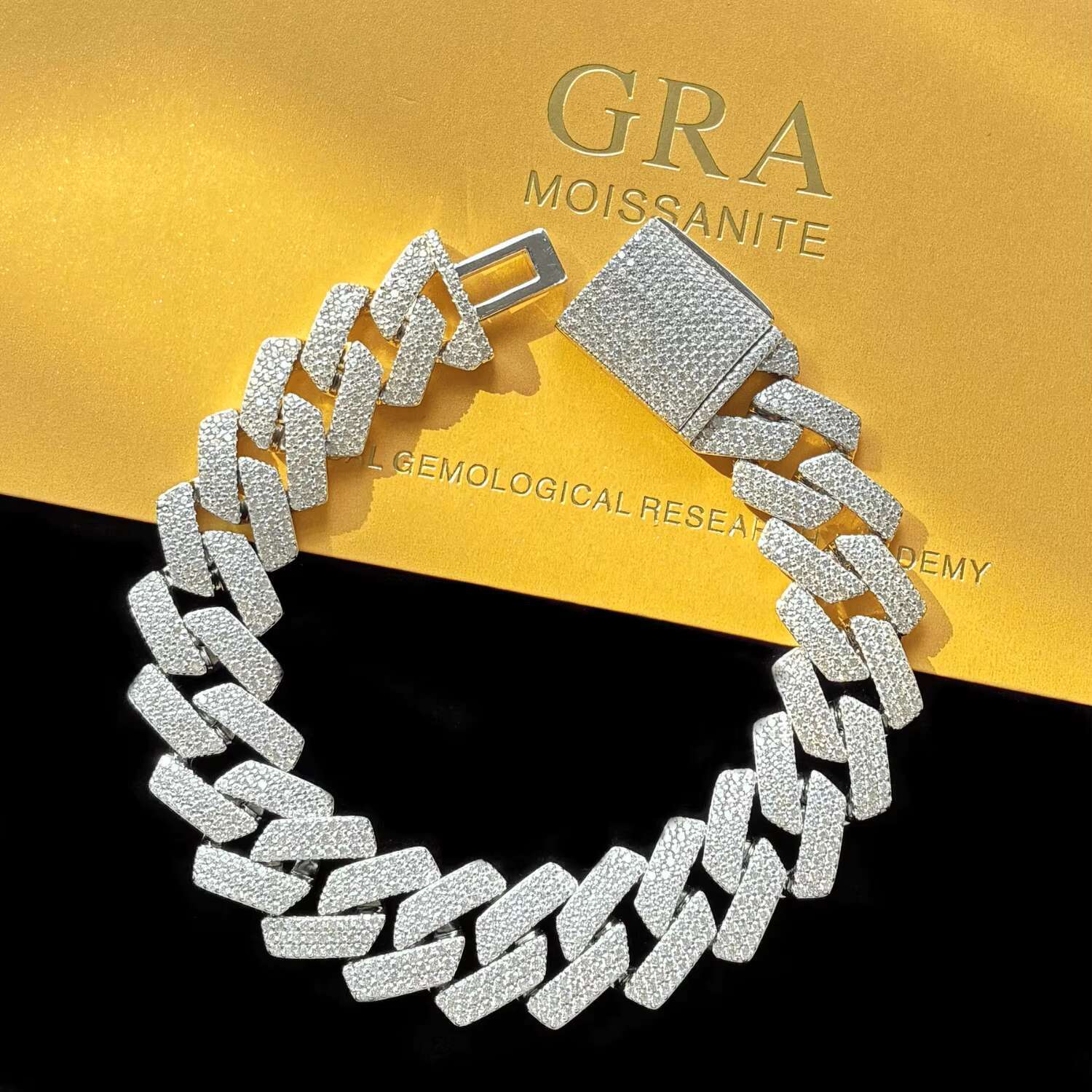18MM Miami Cuban Link Chain Necklace Custom Iced Out Moissanite Silver Plated Luxury Hip Hop Jewelry for Men Women