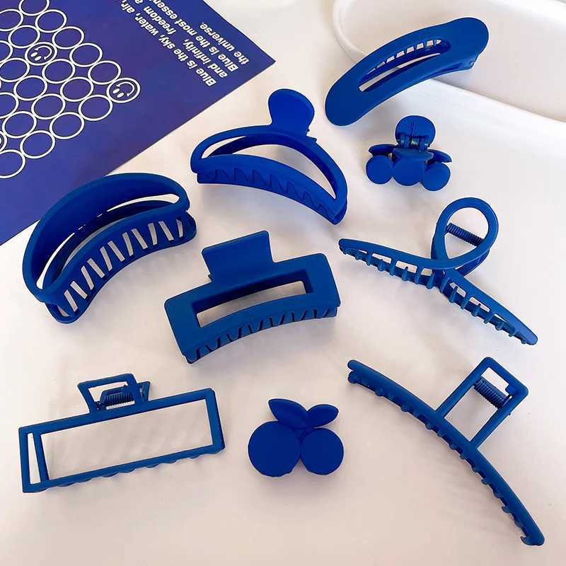 2022 Women Elegant Blue Hollow Geometric Acrylic Hair Claw Vintage Hair Clips Headband Hairpin Hair Crab Hair Accessories Y250707