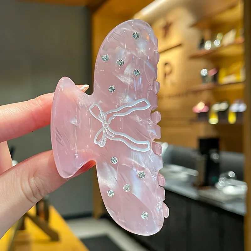 Elegant Acrylic Hair Claw Clip with Rhinestone EmbellishmentsPink Bow DesignAnti-Slip GripFashionable Daily Wear Accessory Z250707
