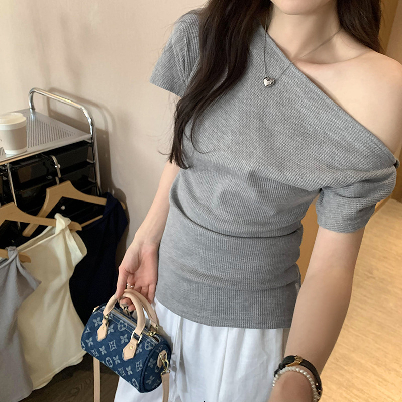 2025 Summer New Women's T-shirt Fashion Pure Desire Style Twisted Off Shoulder Short Sleeve Women's T-shirt Summer New Off Shoulder Top New 