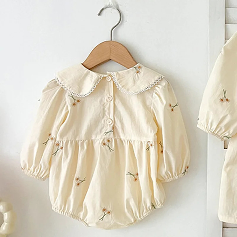 Spring 0-24M Baby Girl Clothing Toddler Baby Girl Romper Embroidery Flower Dots Cotton Romper White Infant Baby Girls Jumpsuit 250707