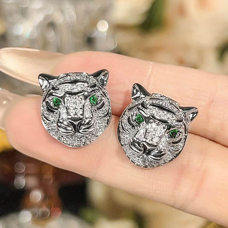 Autumn Winter New Jewelry Style Leopard Full Dia S Sier Needle Personality Fashion Versatile Earrings For Women C06
