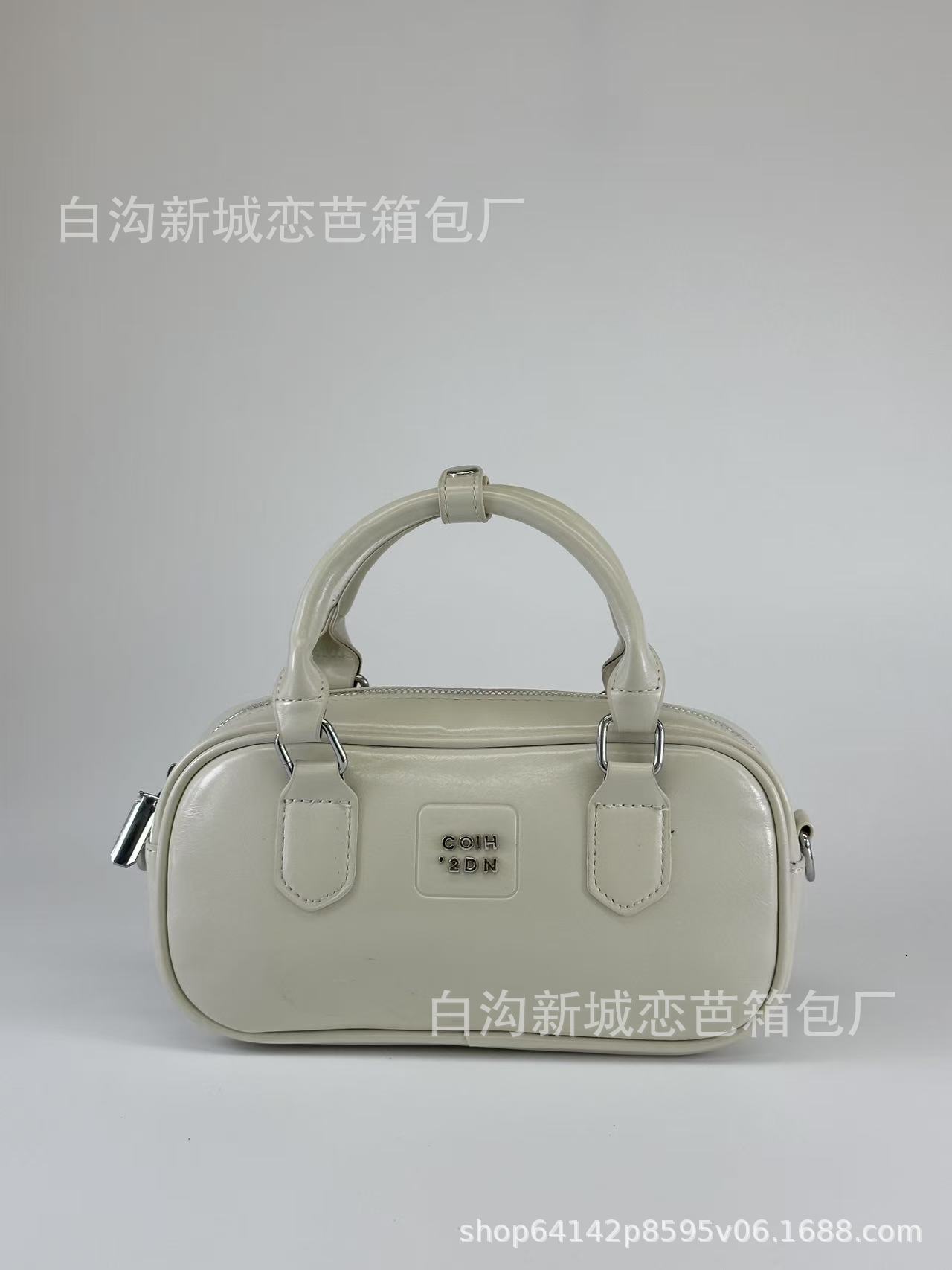 Designer Fashion Korean Style Niche Handbag Bowling 2025 New Trendy Boston Simple Casual Shoulder Light Luxury Women's Bag