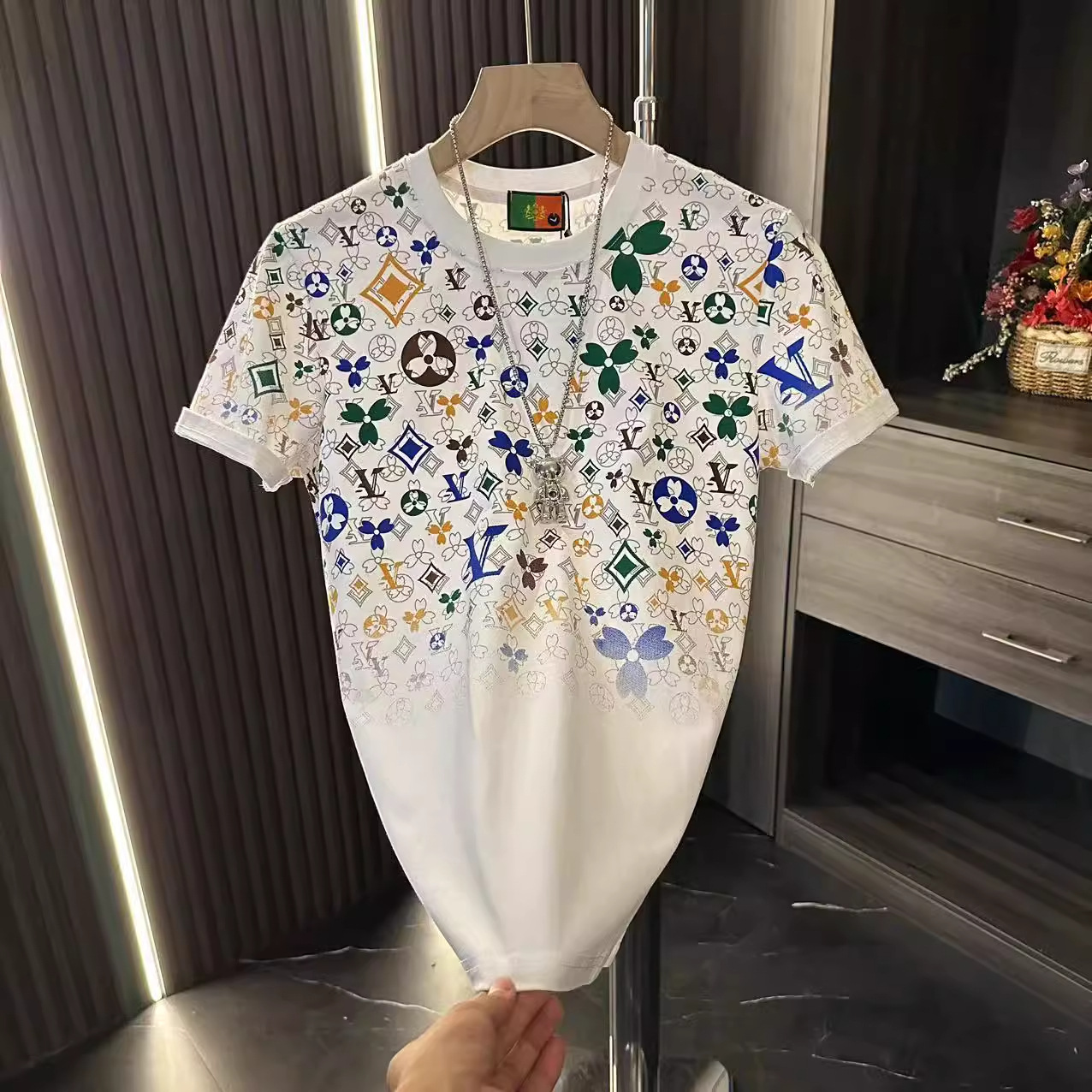 Summer new comfortable and breathable men's letter printed short sleeved T-shirt fashion casual versatile half sleeved round neck top