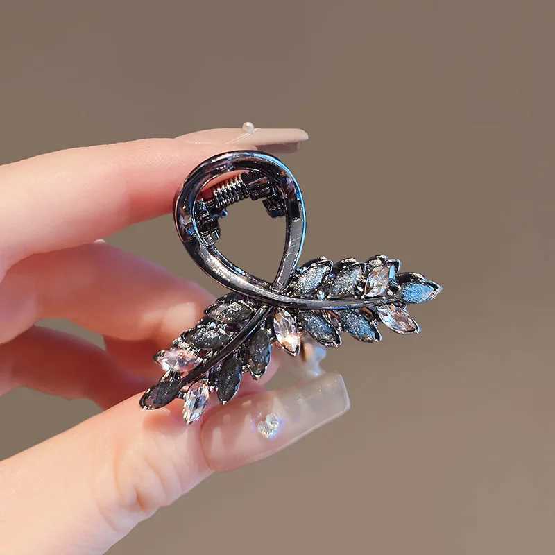 High-end Black Crystal Wheat Hair Claw Exquisite Half-tied Hair Clip on Womens Back of Head Medium-sized Metal Hair Gripper Y250707